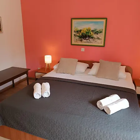 Mirjana Lägenhet Baška