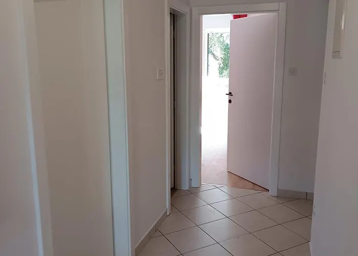 Apartament Mirjana *
