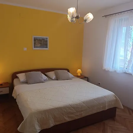 Mirjana * Baska (Krk)