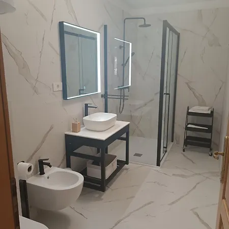 Mirjana דירה באסקה